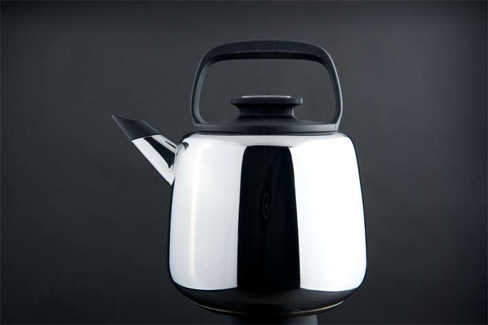 Чайник со свистком Zanussi Sorrento 2,0 л, черный